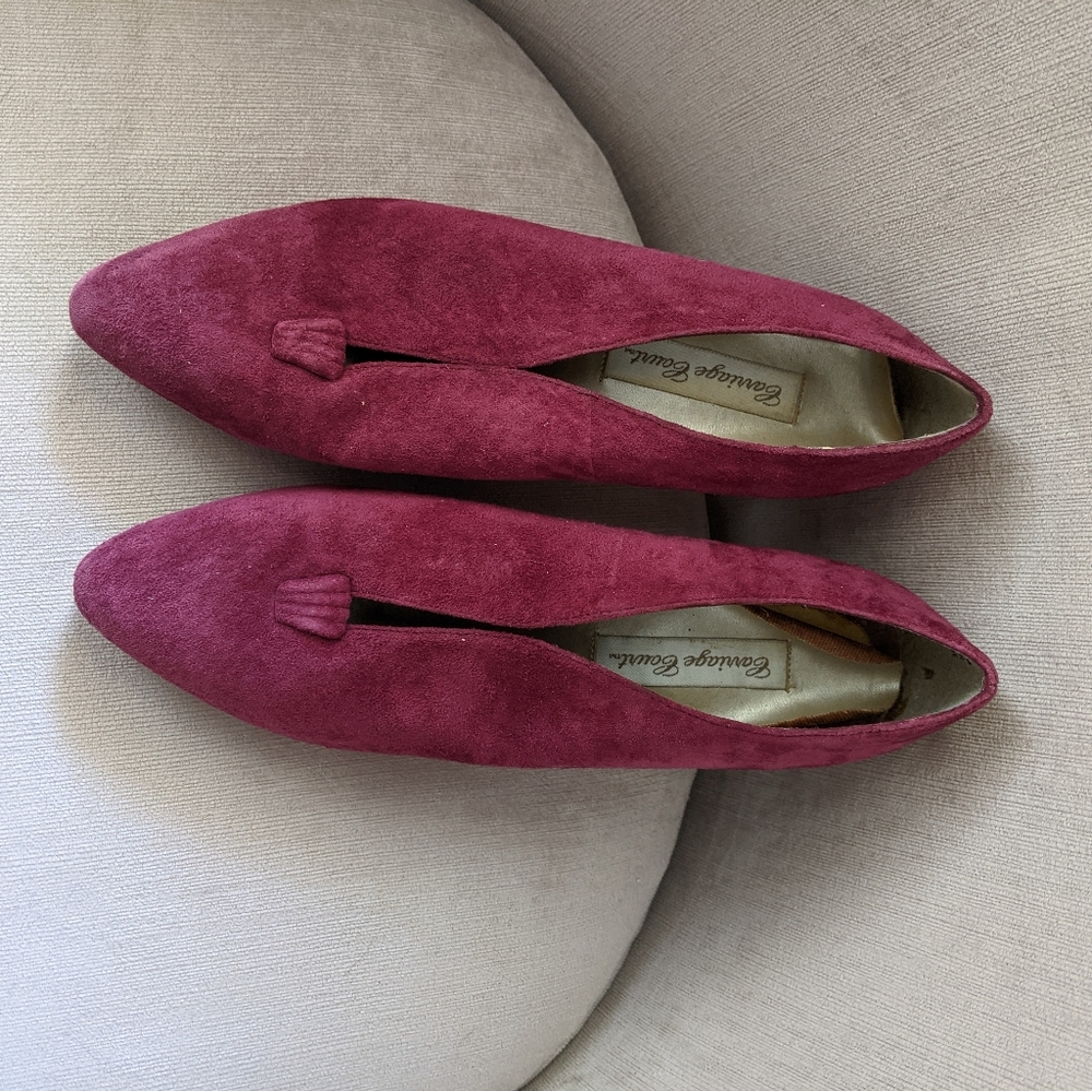 Vintage Carriage Court suede heels size 7.5M